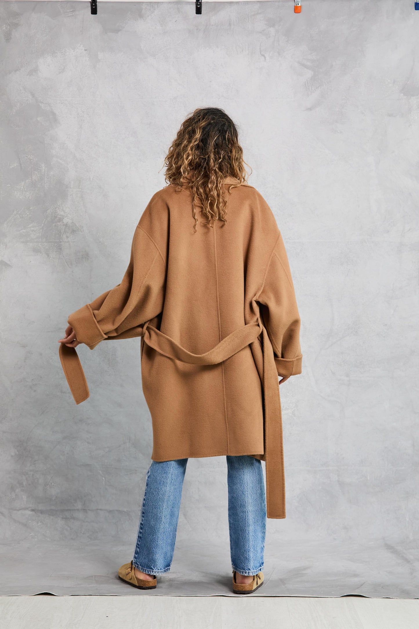 Stable Coat in Wool - Camel