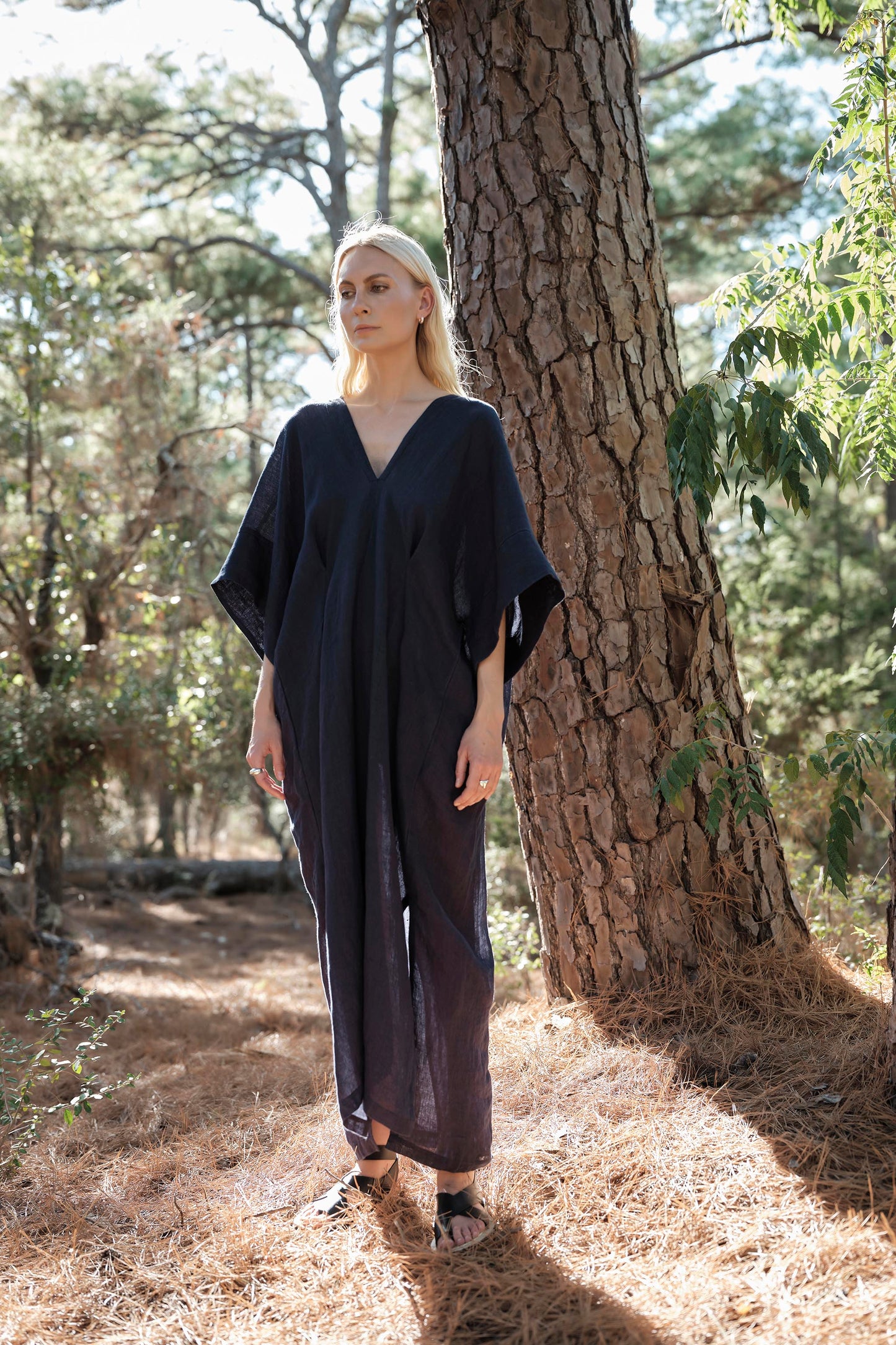 Throw on Dress in Linen - Navy