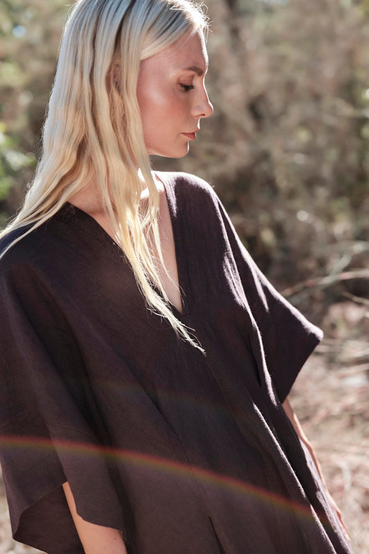 Throw on Dress in Linen - Raisin