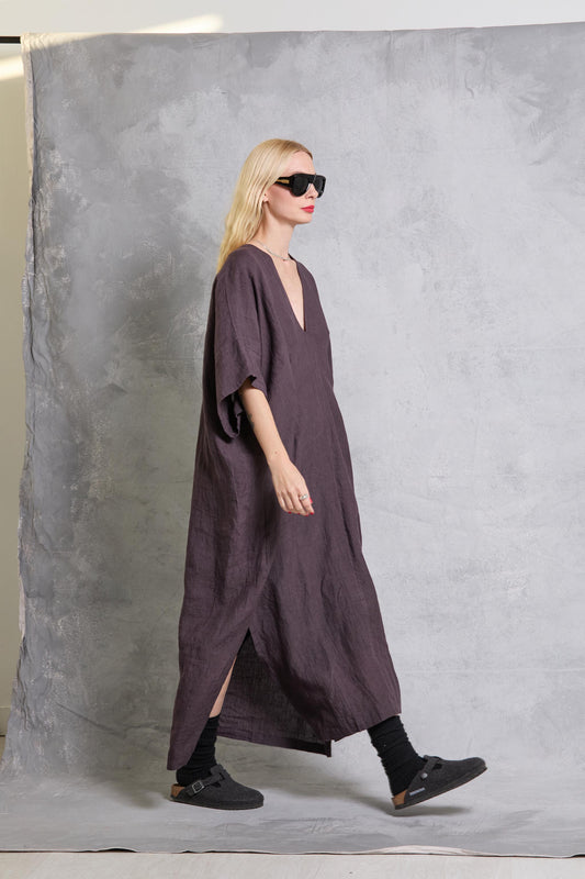 Throw on Dress in Linen - Raisin