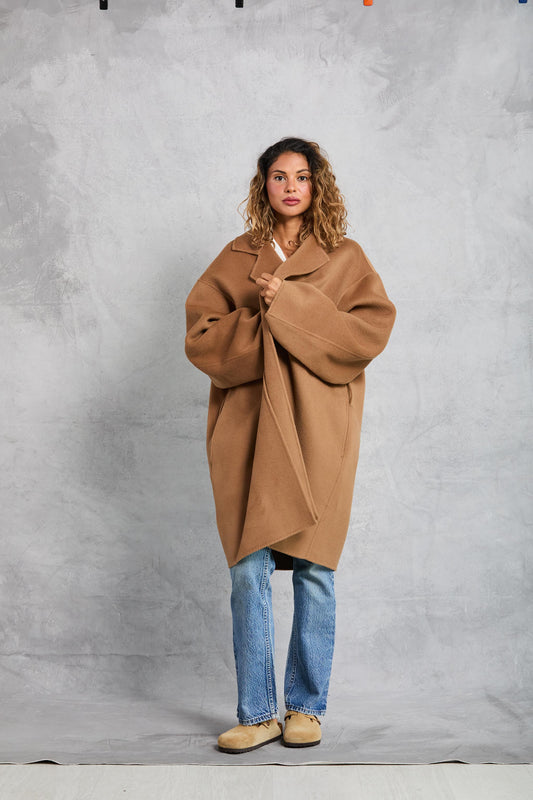 Stable Coat in Wool - Camel