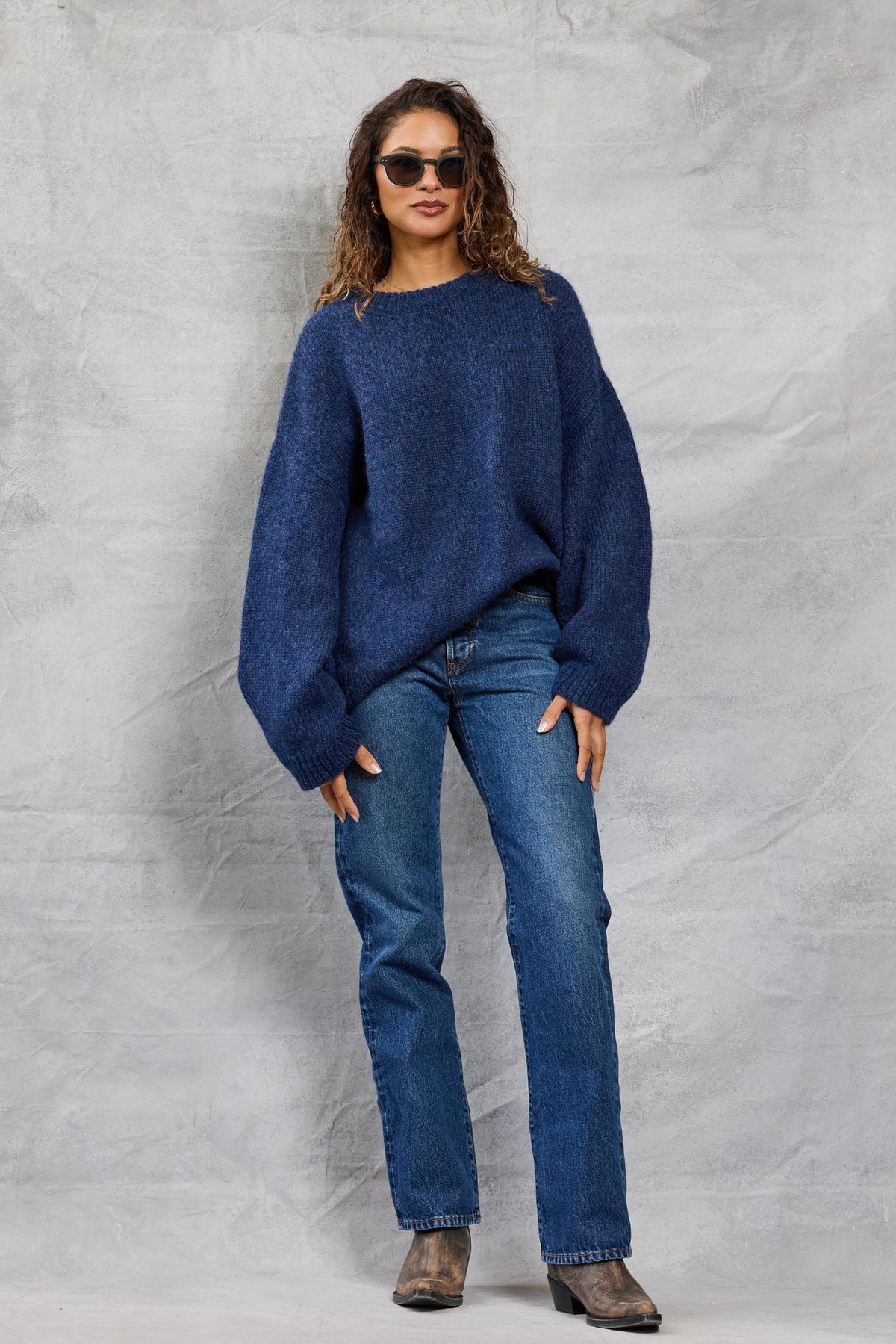 Boyfriend Sweater in Navy