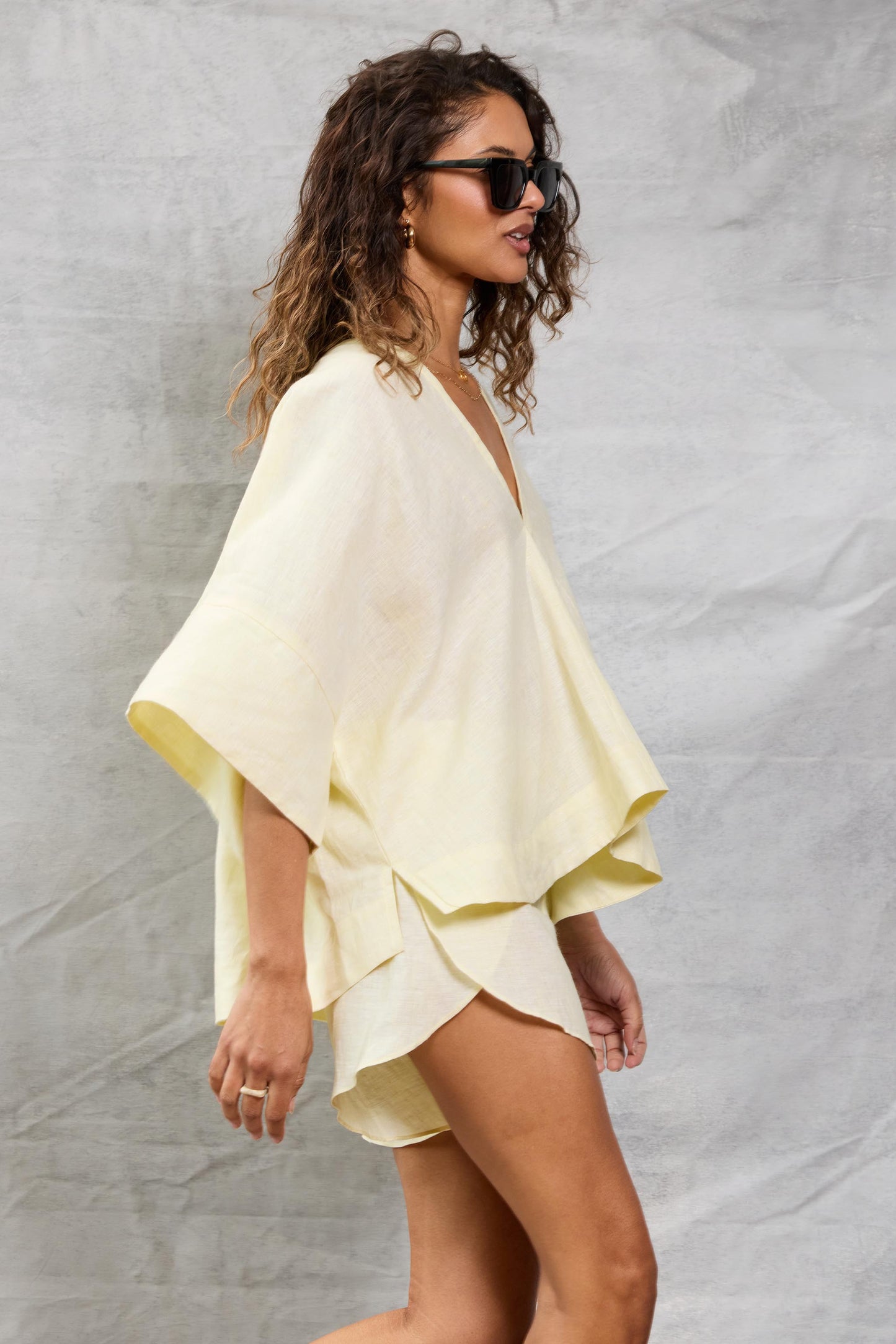 Running Short in Linen - Lemon