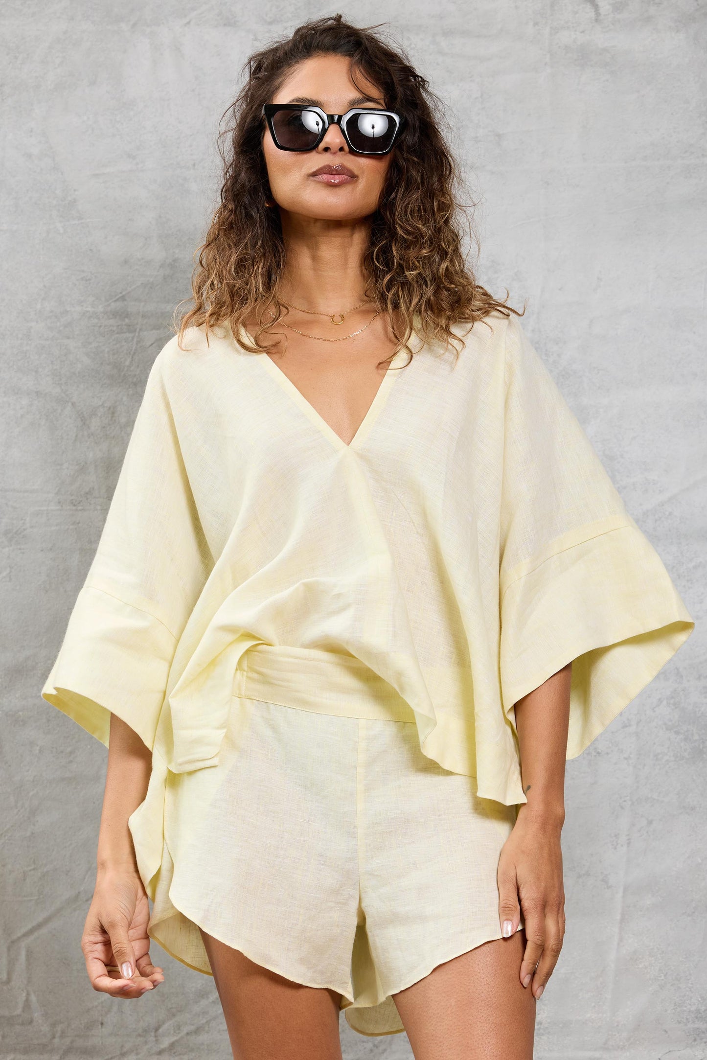 Running Short in Linen - Lemon