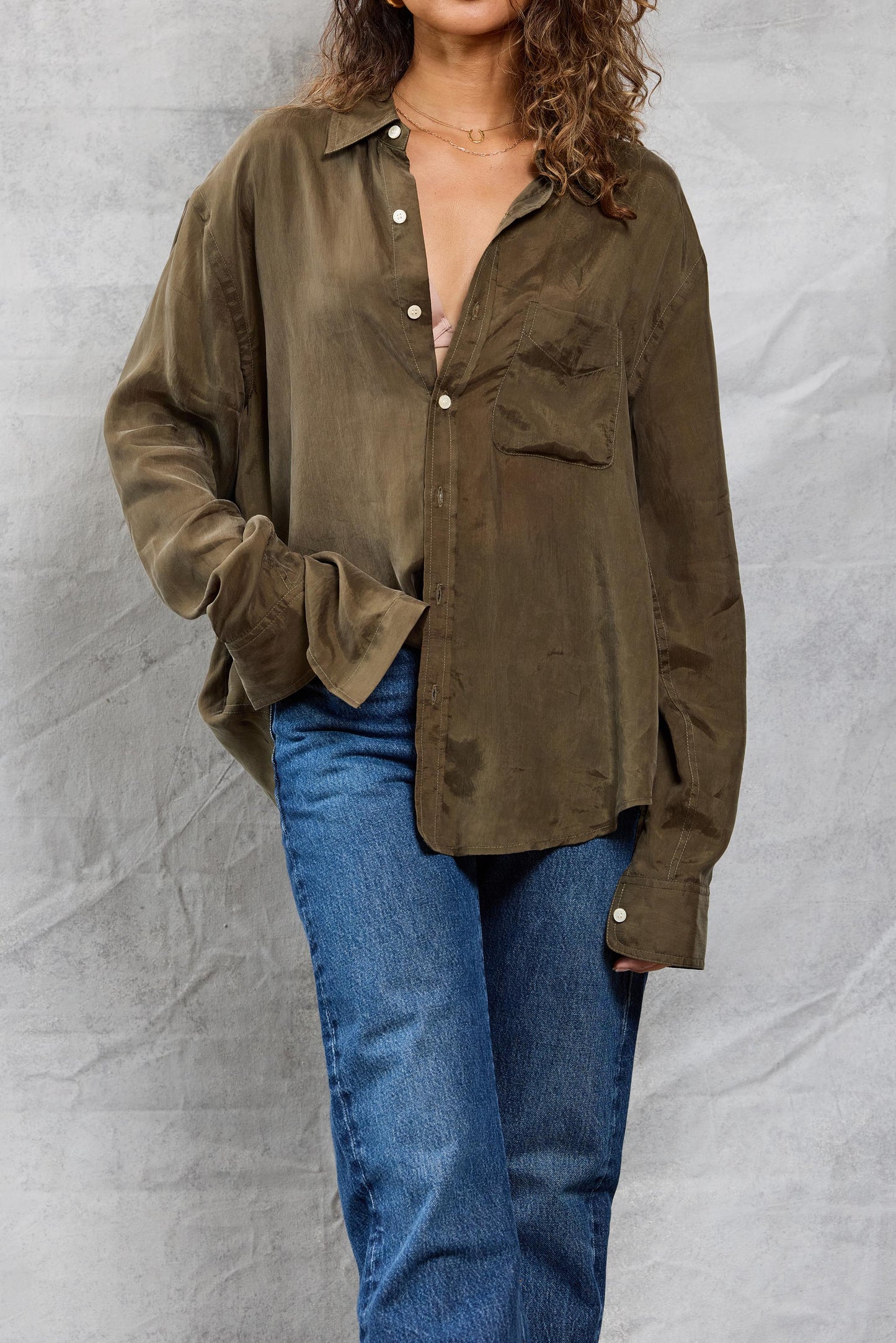 Slim Repeat Shirt in Olive