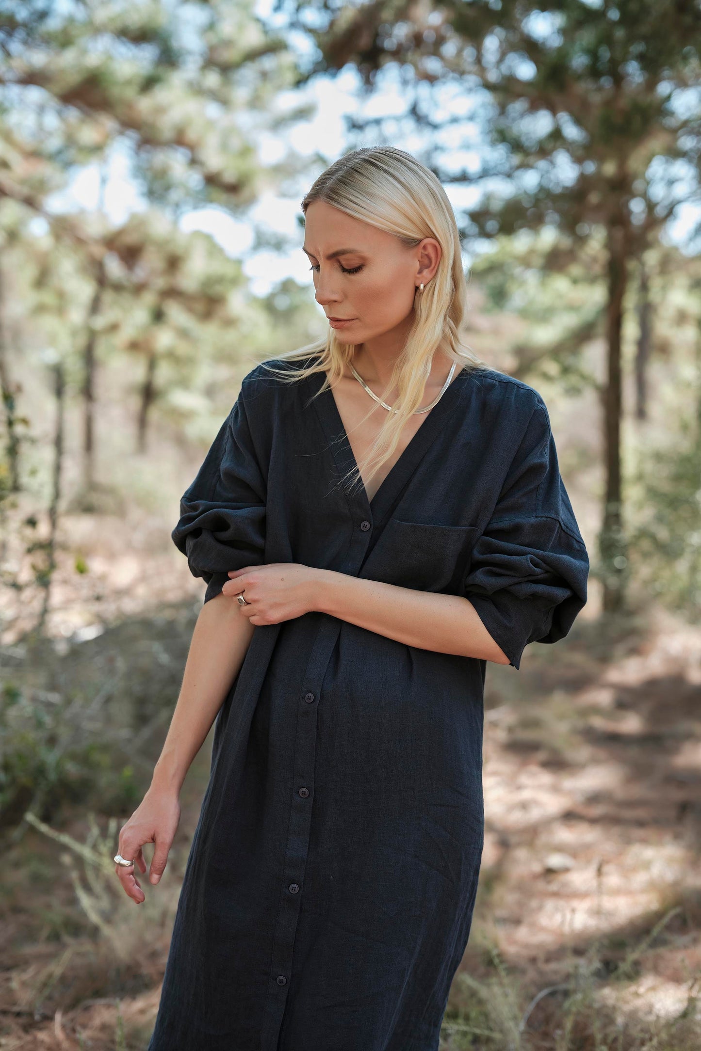 Studio Shirt Dress in Linen - Navy