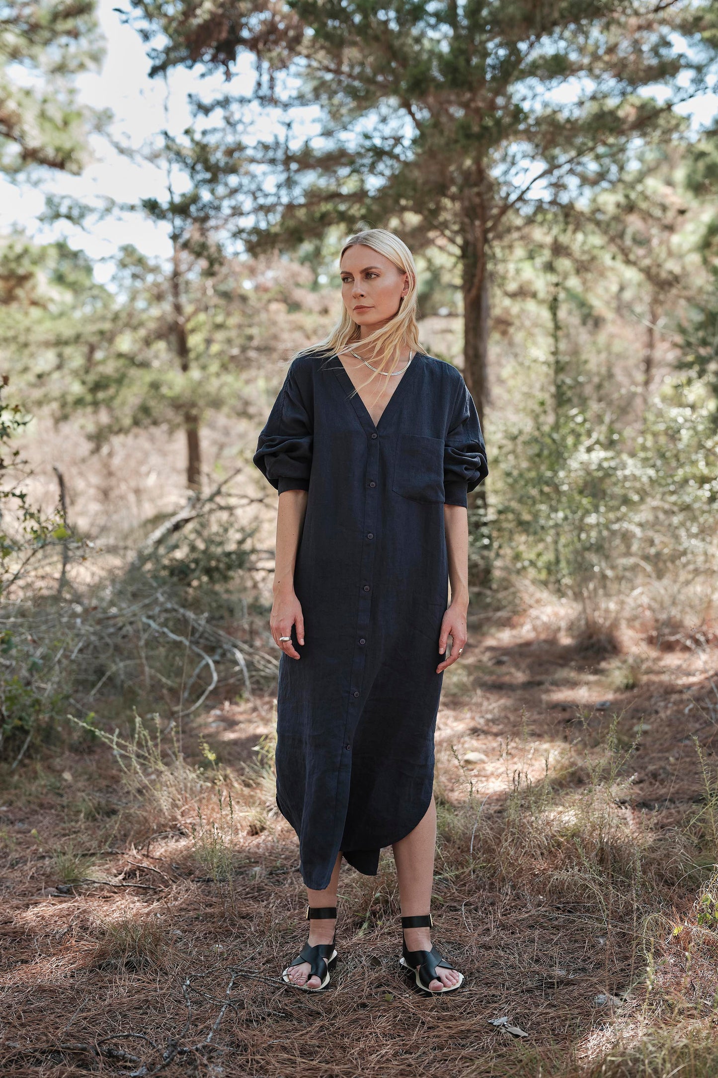 Studio Shirt Dress in Linen - Navy