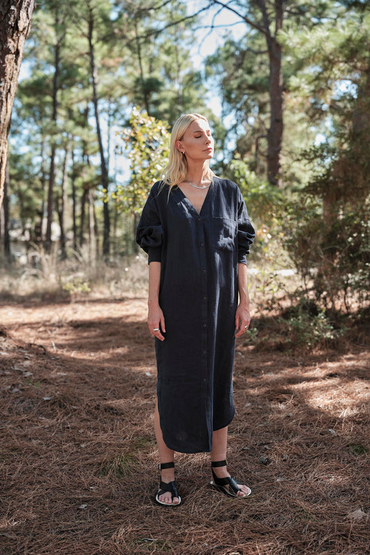 Studio Shirt Dress in Linen - Navy