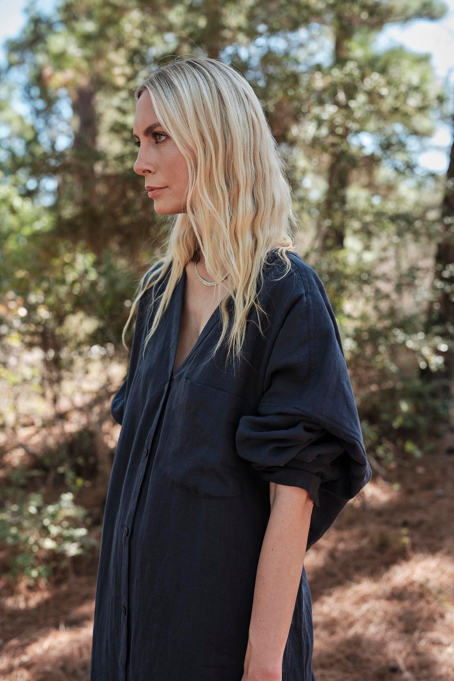 Studio Shirt Dress in Linen - Navy