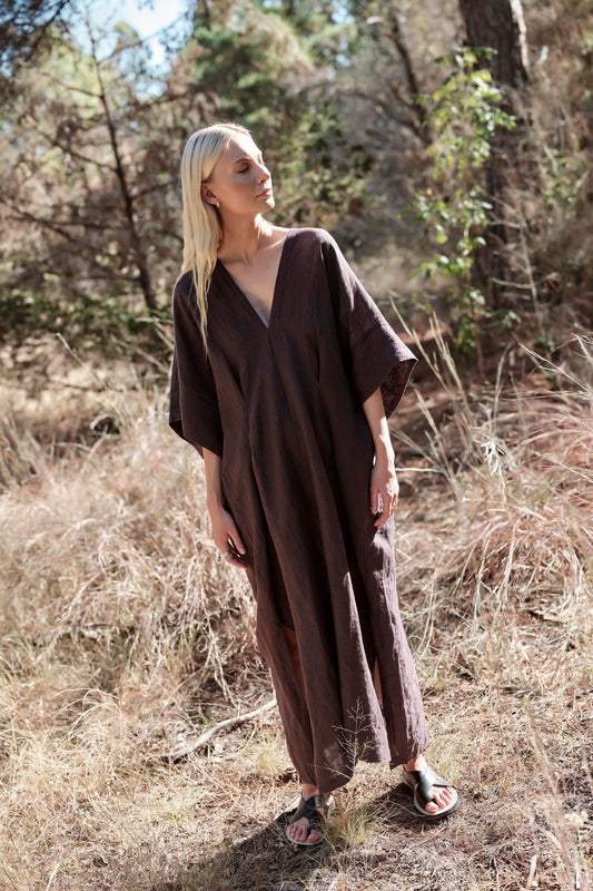 Throw on Dress in Linen - Raisin
